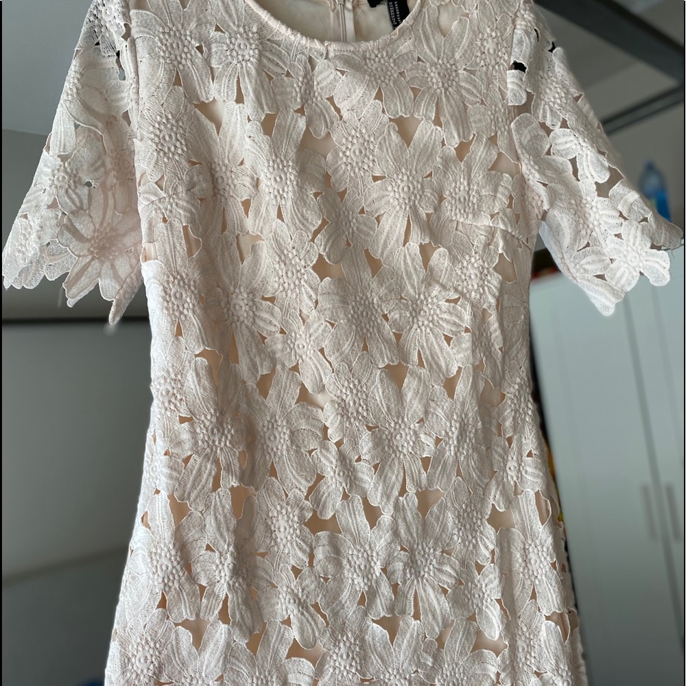 Forever 21 - Cream 3D floral design dress